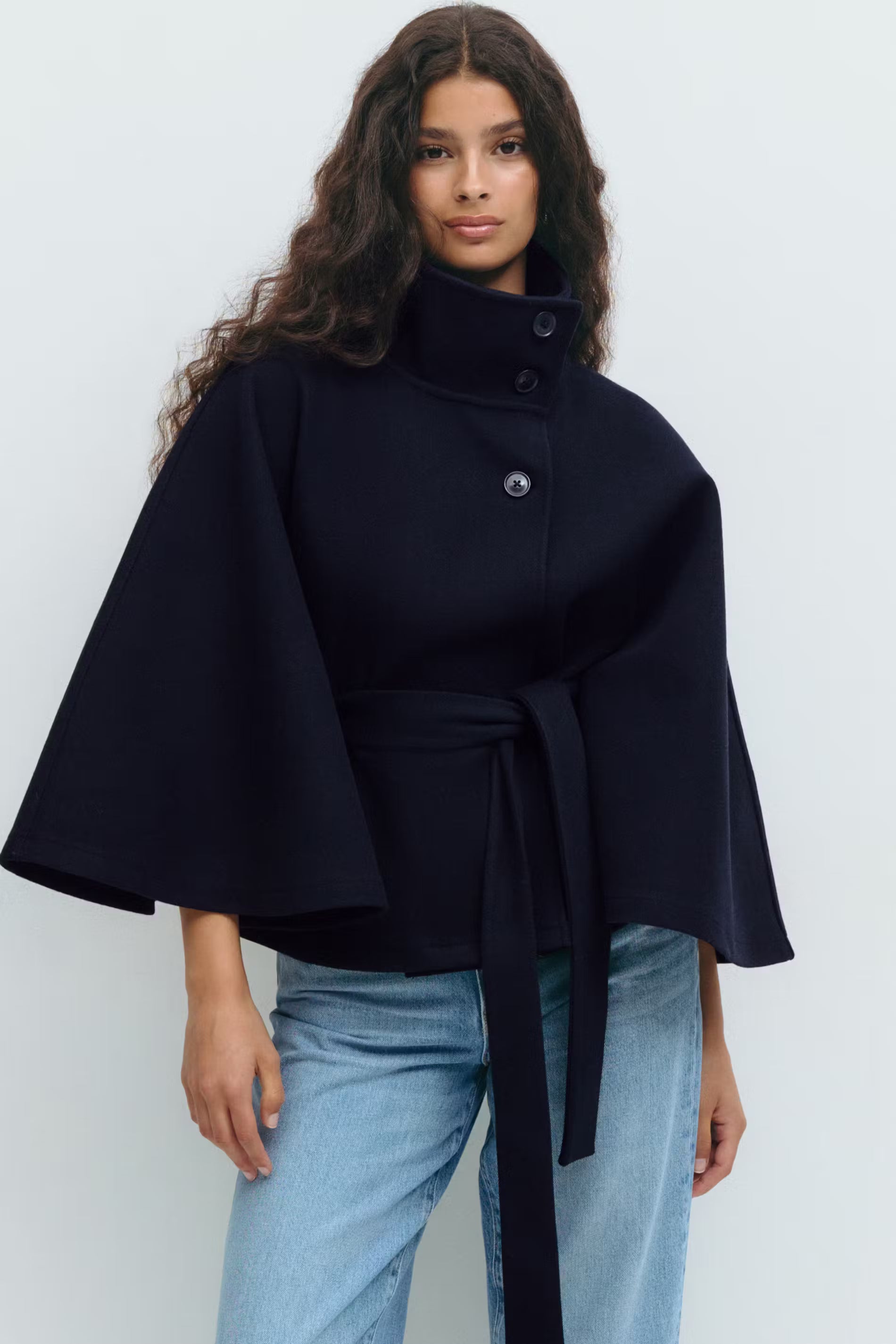 The Solenne Cape - Navy Blue MYCLOTHOS® - MYCLOTHOS®