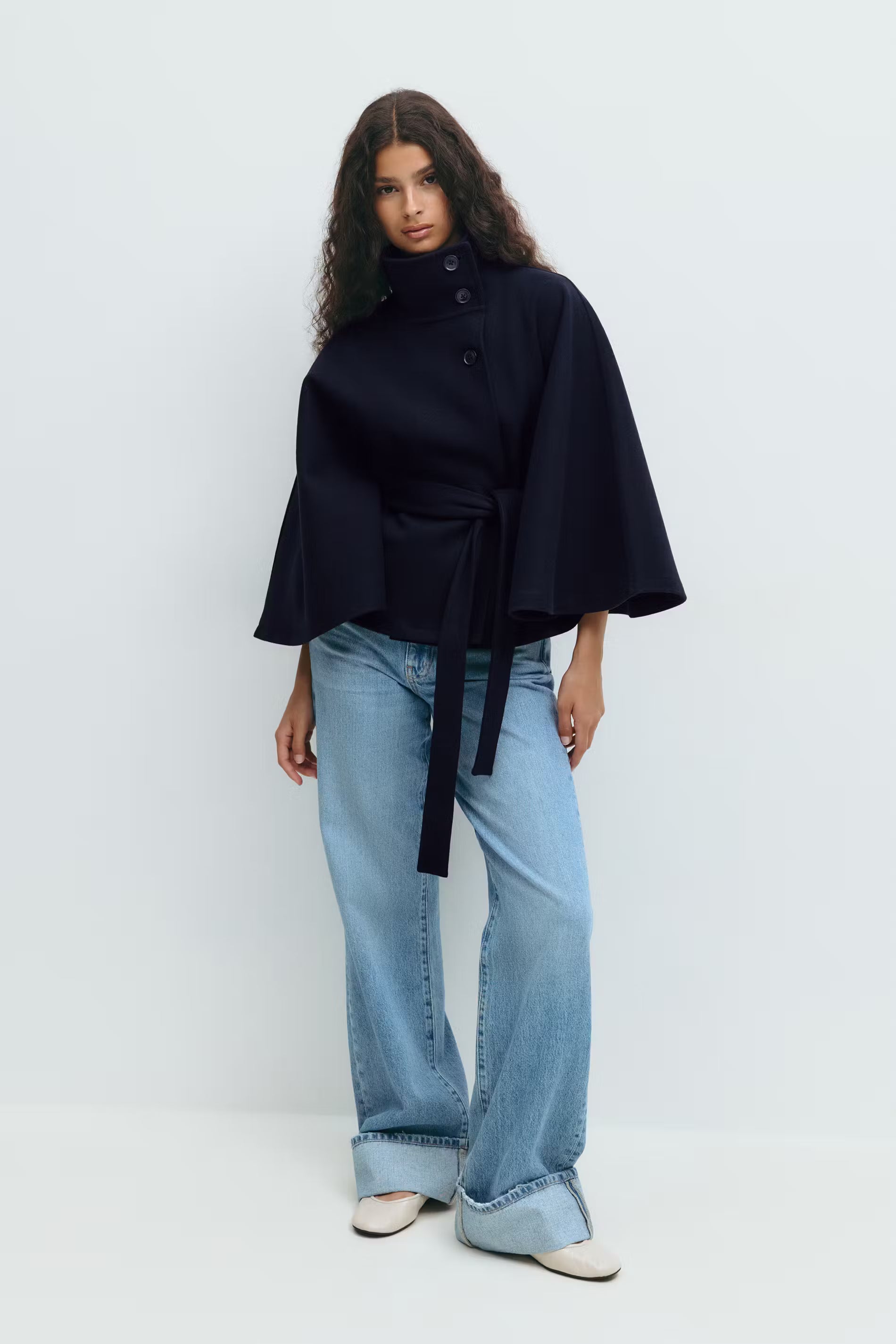 The Solenne Cape - Navy Blue MYCLOTHOS® - MYCLOTHOS®