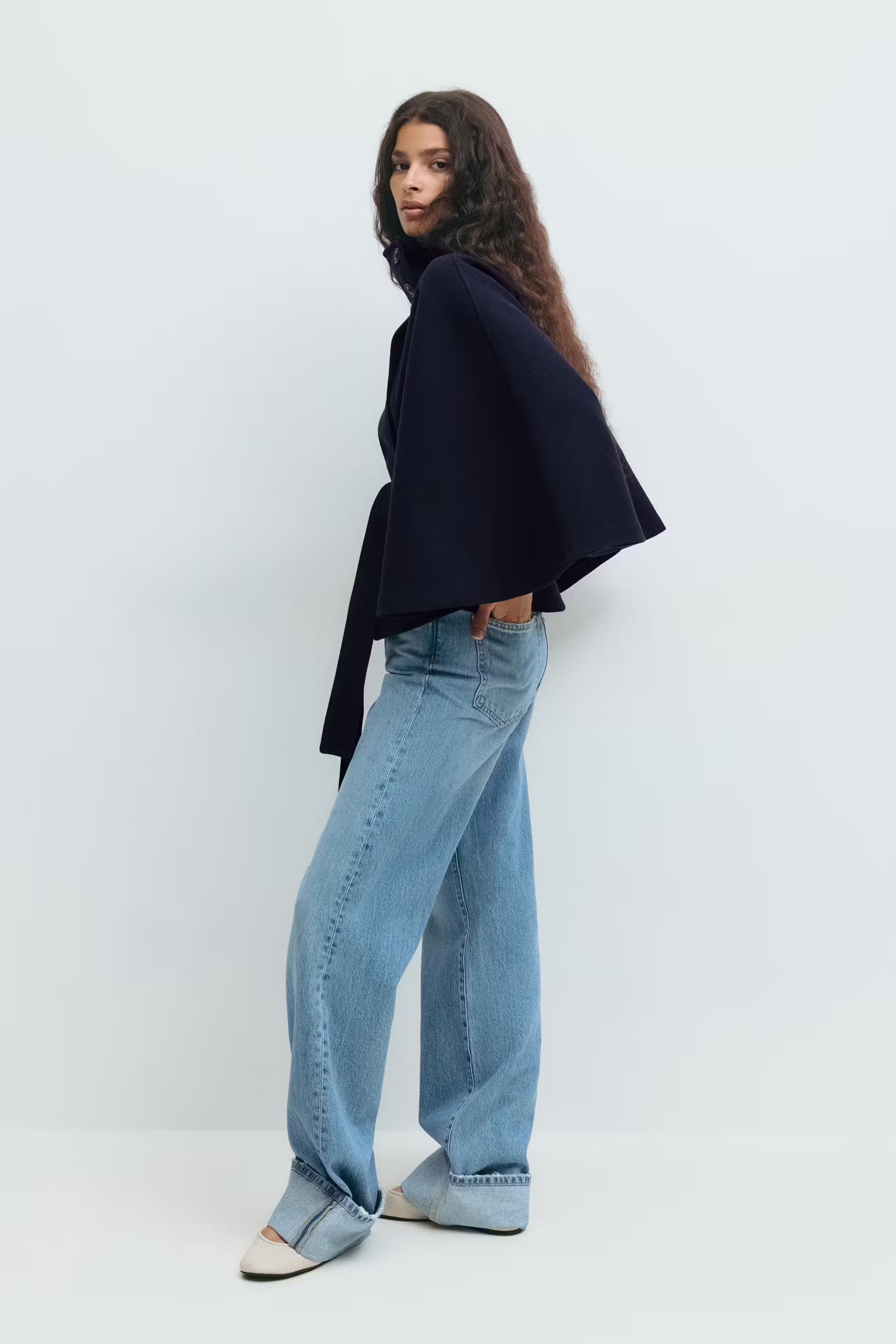 The Solenne Cape - Navy Blue MYCLOTHOS® - MYCLOTHOS®