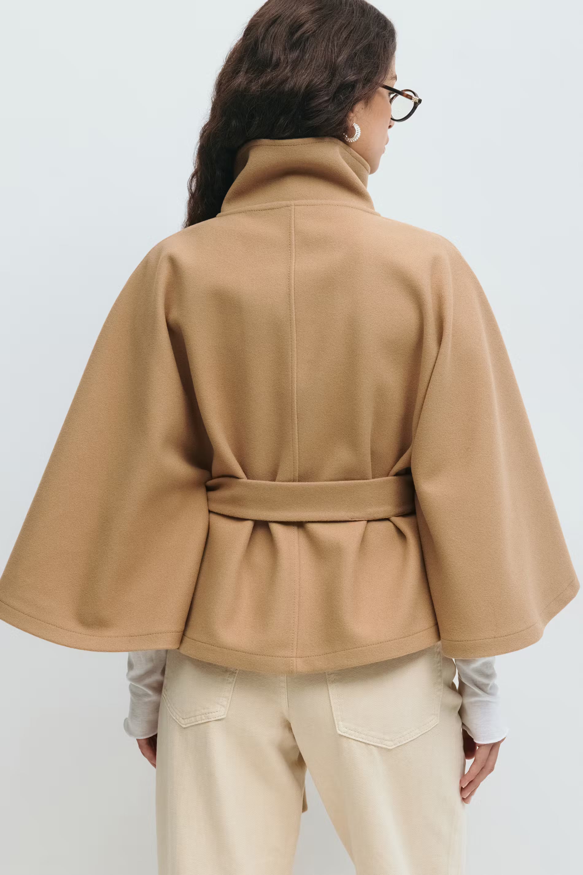 The Solenne Cape - Khaki Caramel MYCLOTHOS® - MYCLOTHOS®