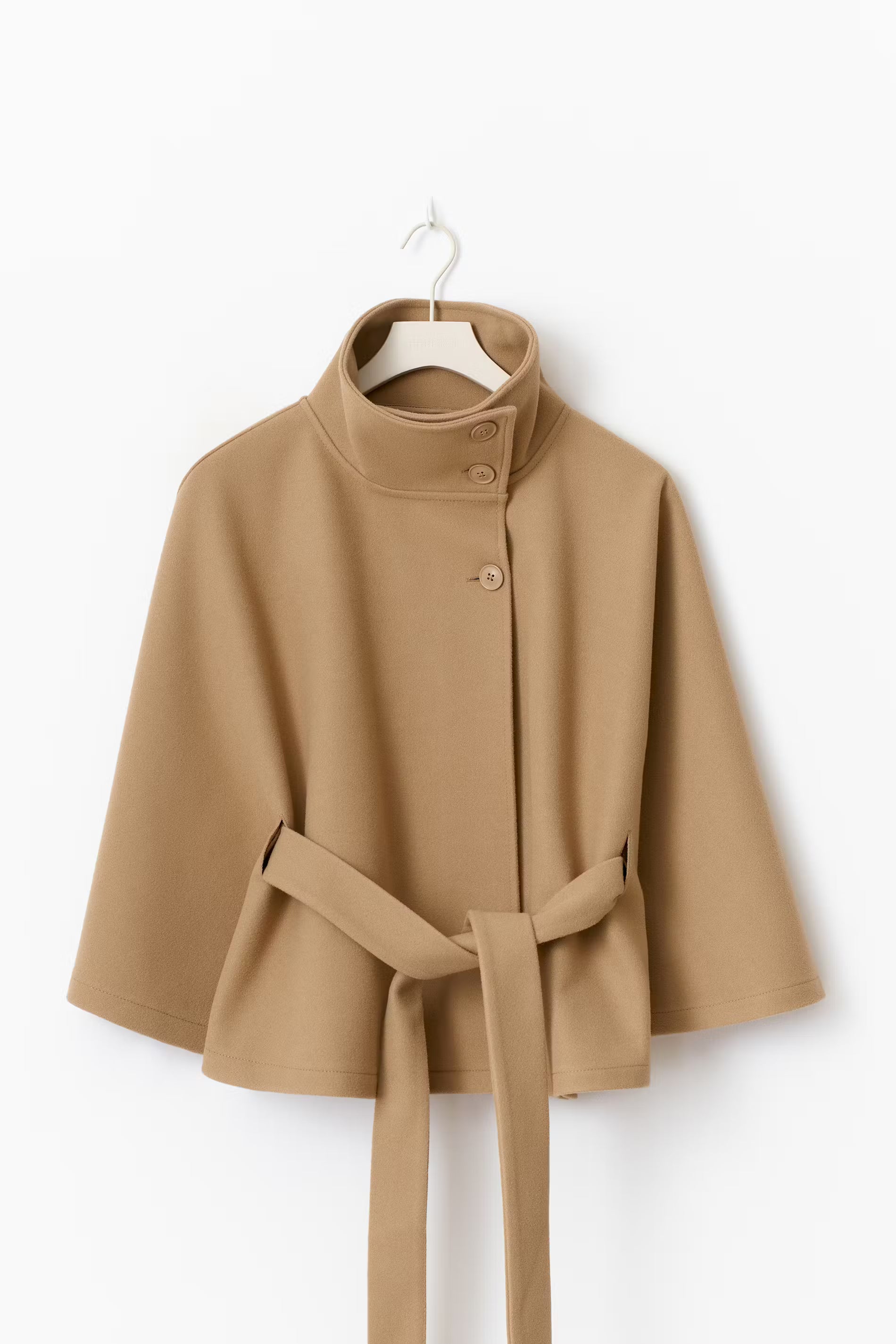 The Solenne Cape - Khaki Caramel MYCLOTHOS® - MYCLOTHOS®