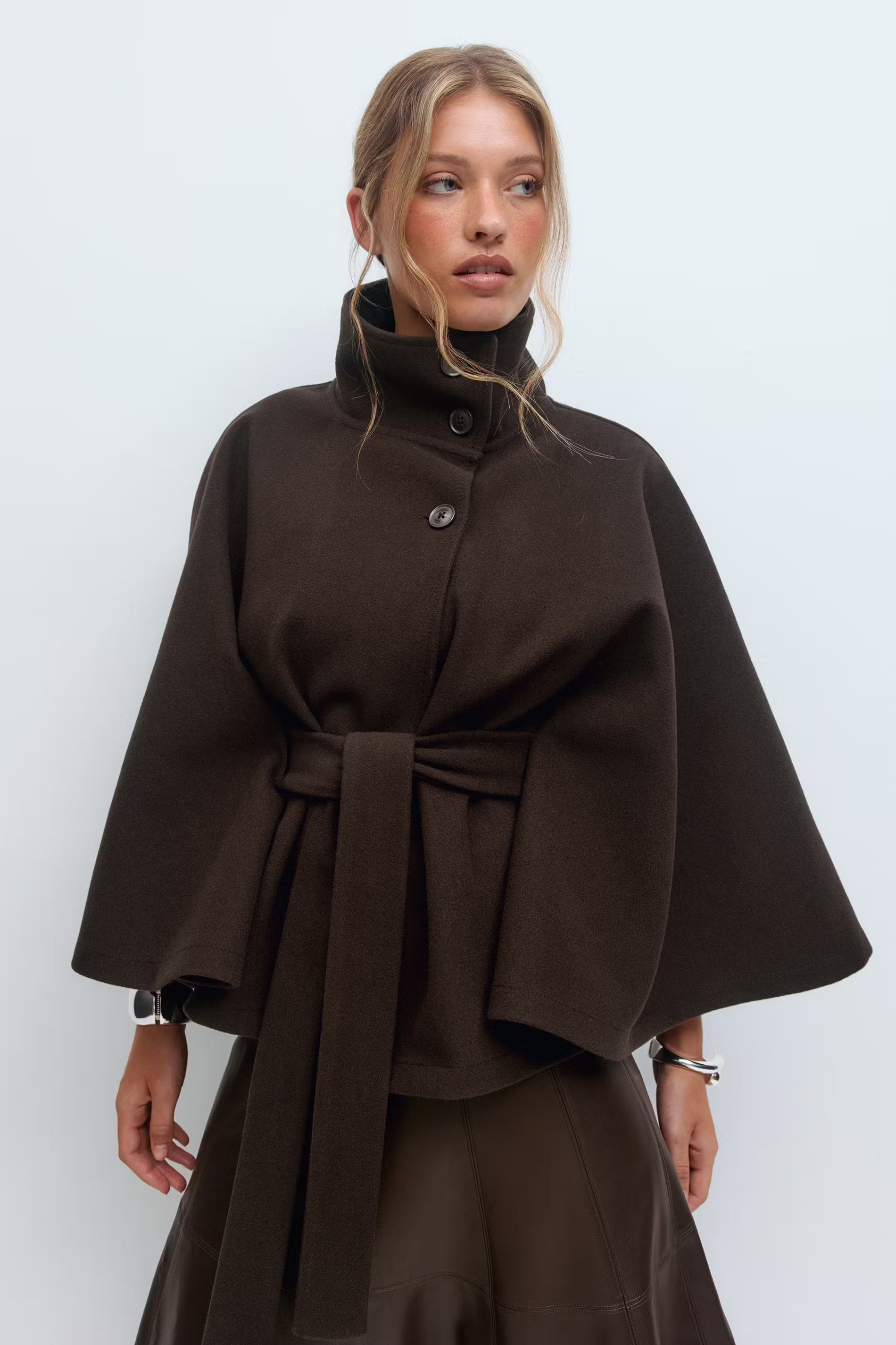 The Solenne Cape - Chocolate Brown MYCLOTHOS® - MYCLOTHOS®