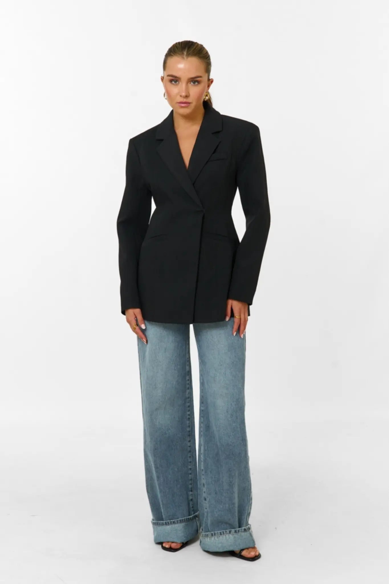 Divina Oversized Blazer - Noir MYCLOTHOS® - MYCLOTHOS®