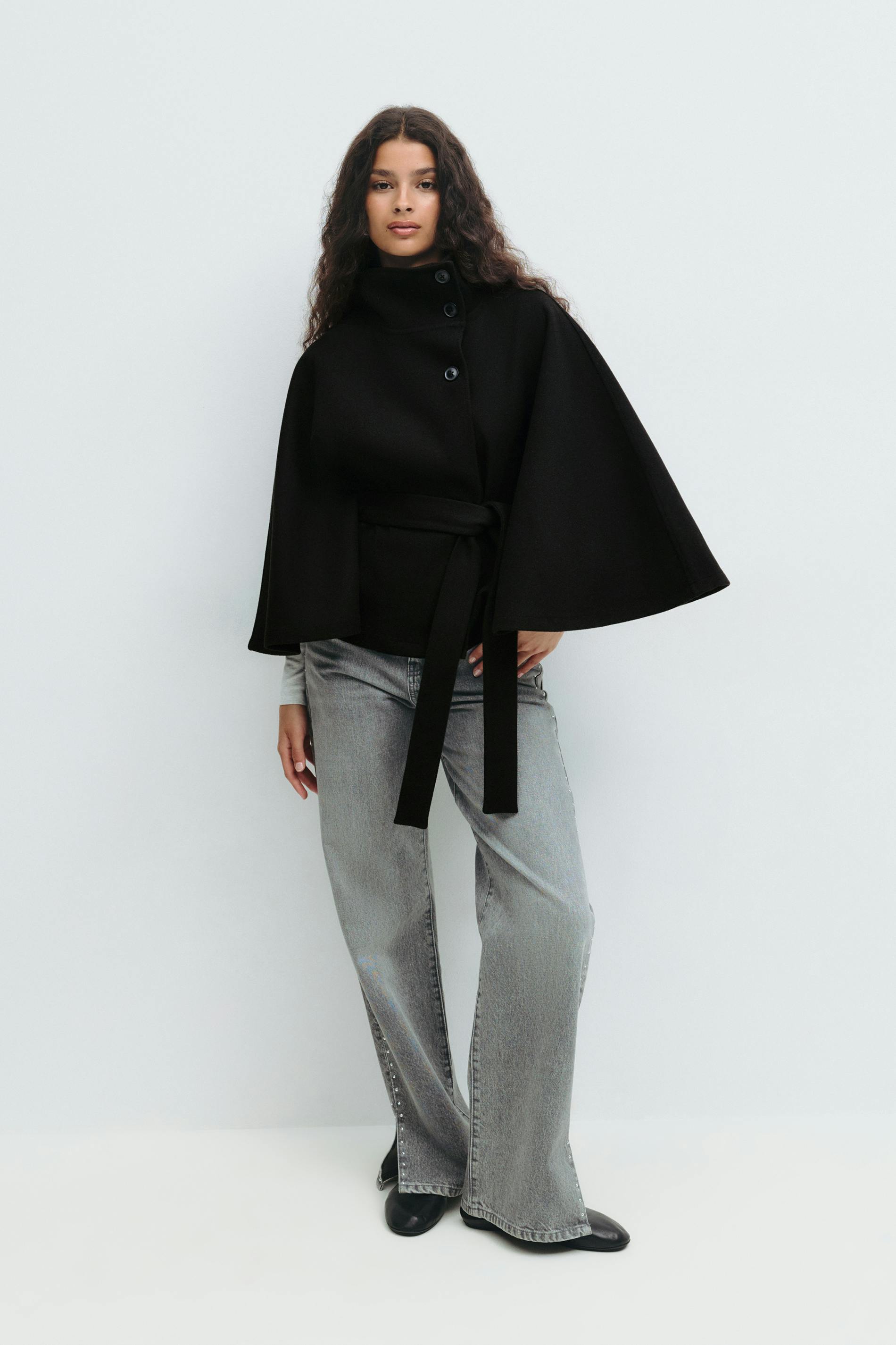 The Solenne Cape - Noir (Black) MYCLOTHOS® - MYCLOTHOS®